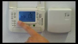 Draadloze verbindingsprocedure Chronotherm Wireless  Honeywell Home [upl. by Zeb]