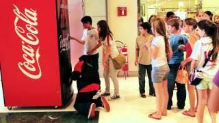 CocaCola  MÃ¡quina da Felicidade em Porto Alegre [upl. by Ordnagela560]