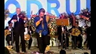 Zeki Müren  Hayriye BODRUM KONSERLERİNDEN [upl. by Goer561]