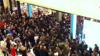 Black Friday Crowd Rushing into Urban Outfitters [upl. by Neemsaj]