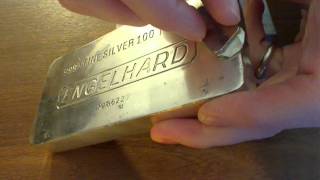 Magnet Test on a Real and Fake Engelhard 100oz Silver Bar [upl. by Pacheco98]