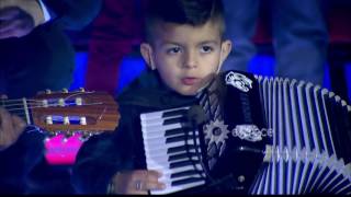 ¡Este chico tiene mucho futuro Mirá cómo llevó adelante un show entero [upl. by Honeywell278]