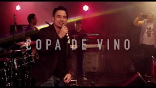 Copa De Vino Video Lyric Marco Antonio Guerrero y Orquesta [upl. by Nylra]