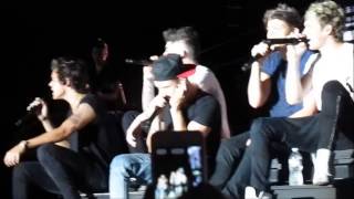 One direction Last first kiss Niall and Louis changing the lyrics [upl. by Inilam]