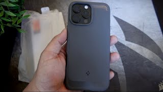 Spigen Rugged Armor Case iPhone 16 Pro Max [upl. by Morgana]