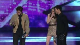 HD Robert PattinsonKristen Stewart and Taylor Lautner Peoples Choice Awards 2011 [upl. by Annola]