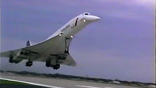 Oshkosh Concorde Runway View [upl. by Gent]