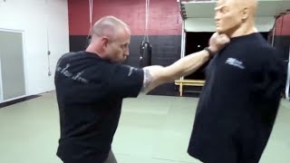 How to throw a throat punch Extreme SelfDefense [upl. by Mazur]